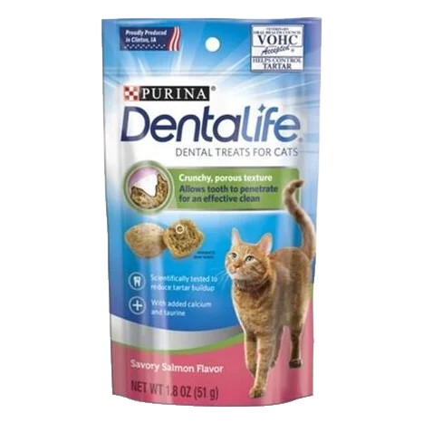 Pamlsok DentaLife cat salmon 8x40 g